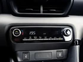 Toyota Yaris thumbnail 16