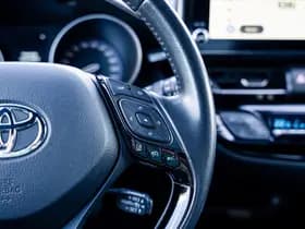 Toyota C-HR thumbnail 15