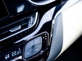 Toyota C-HR thumbnail 18