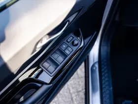 Toyota C-HR thumbnail 21