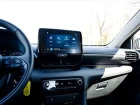 Toyota Yaris 1.5 Hybrid 116pk CVT Activ1.5 Hybrid Business Automaat | Stoel / stuurverwarming | Camera | PDC voor en achter | Carplay / Andro thumbnail 4