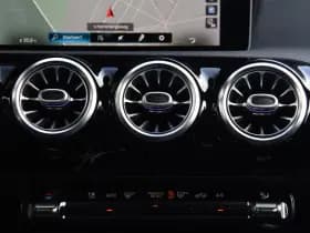 Mercedes-Benz CLA-Klasse 200 AMG Line thumbnail 16