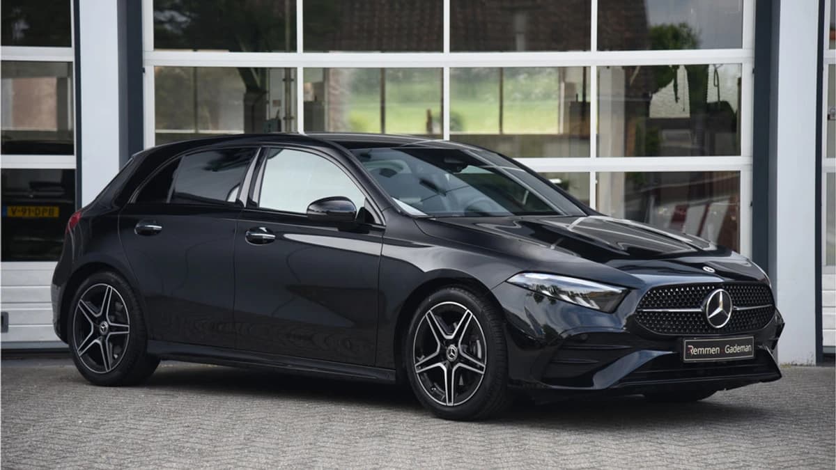 Mercedes-Benz A-Klasse 180 AMG Line — foto 1