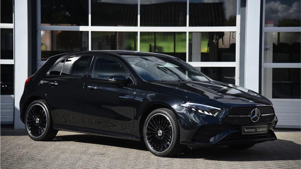 Mercedes-Benz A-Klasse 250 e AMG Line — foto 1