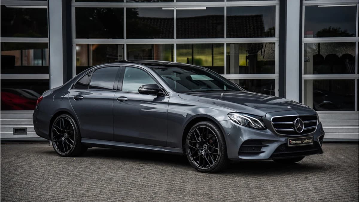 Mercedes-Benz E-Klasse 200 AMG Line Upgrade Edition — foto 1