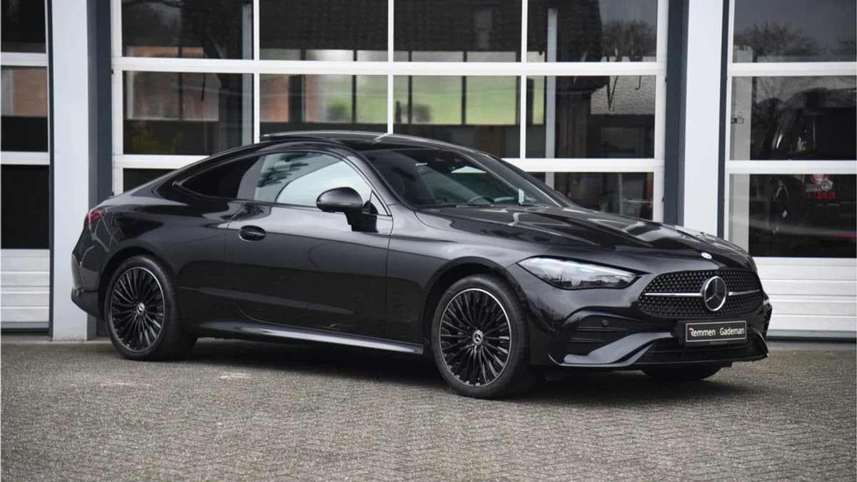 Mercedes-Benz CLE Coupé 300 e AMG Line — foto 1