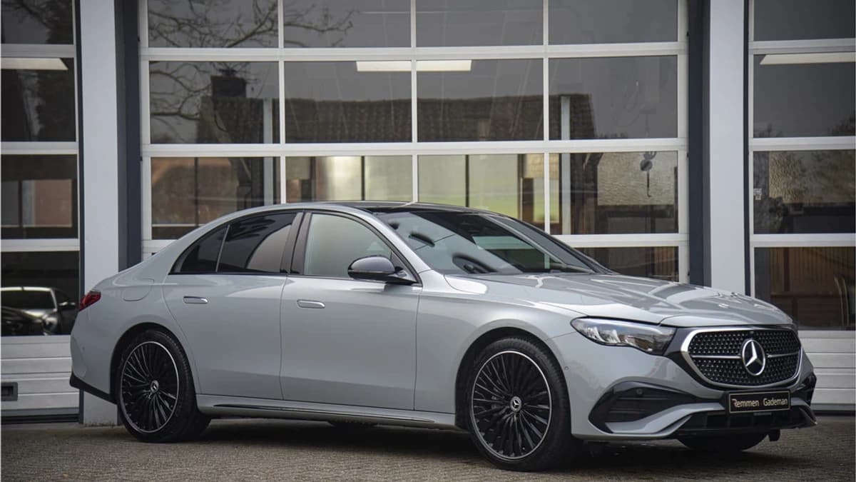 Mercedes-Benz E-Klasse 300 e AMG Line — foto 1