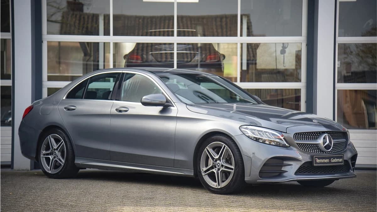 Mercedes-Benz C-Klasse 300 AMG Premium Pack — foto 1