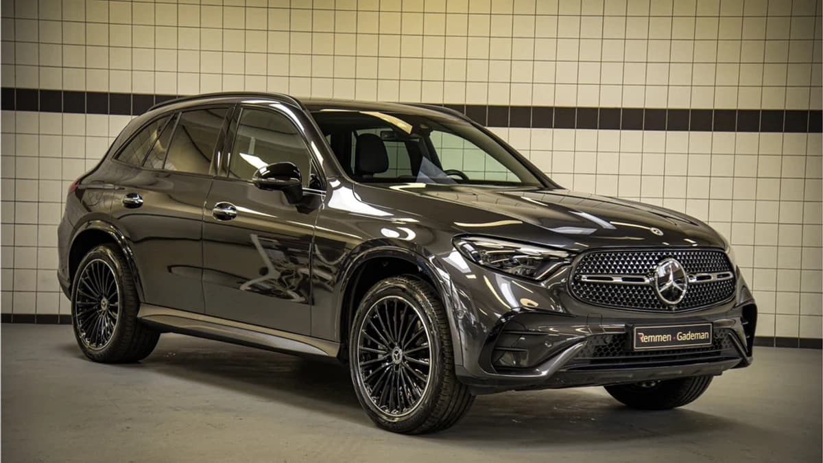 Mercedes-Benz GLC 400e 4MATIC AMG Line — foto 1