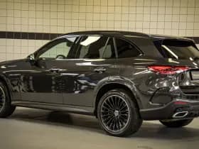 Mercedes-Benz GLC 400e 4MATIC AMG Line thumbnail 3