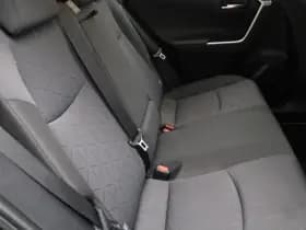 Toyota RAV4 2 5 hybrid dynamic camera adaptive thumbnail 11