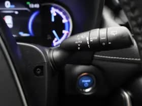 Toyota RAV4 2 5 hybrid dynamic camera adaptive thumbnail 18