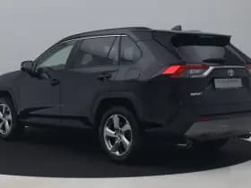 Toyota RAV4 2 5 hybrid dynamic camera adaptive thumbnail 4