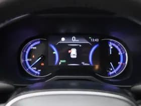 Toyota RAV4 2 5 hybrid dynamic camera adaptive thumbnail 6