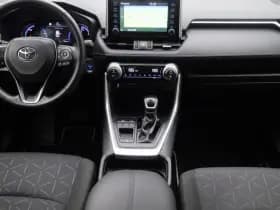 Toyota RAV4 2 5 hybrid dynamic camera adaptive thumbnail 7