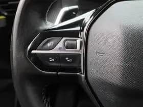 Peugeot 2008 1 2 puretech 130 pk automaat allure camera virtual thumbnail 18