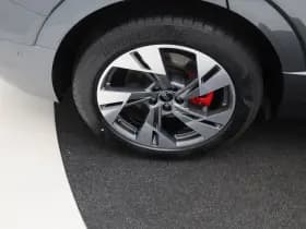 Audi Q8 sportback e tron 50 quattro s edition 95 kwh 360 sfeerverl luchtv keyless stoelverw thumbnail 30