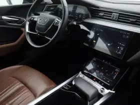 Audi E-tron tron sportback 50 quattro business edition plus 71 kwh pano adaptive luchtvering stoelverw thumbnail 3