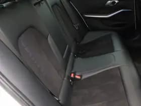 BMW 3-serie serie 320e m sport pano camera memory stoelverwarming trekhaak thumbnail 11