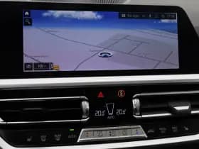 BMW 3-serie serie 320e m sport pano camera memory stoelverwarming trekhaak thumbnail 15