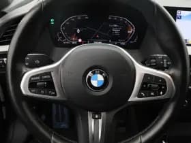 BMW 1-serie serie 118i m sport camera keyless stoel en stuurverw thumbnail 14