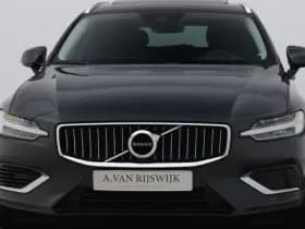 Volvo V60 2 0 t8 twin engine awd inscription pano camera adaptive keyless thumbnail 13