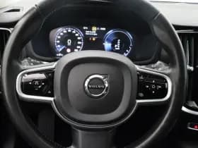 Volvo V60 2 0 t8 twin engine awd inscription pano camera adaptive keyless thumbnail 15