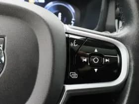 Volvo V60 2 0 t8 twin engine awd inscription pano camera adaptive keyless thumbnail 17
