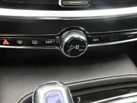 Volvo V60 2 0 t8 twin engine awd inscription pano camera adaptive keyless thumbnail 24