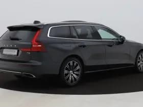 Volvo V60 2 0 t8 twin engine awd inscription pano camera adaptive keyless thumbnail 5