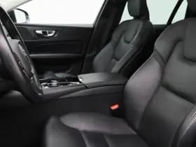 Volvo V60 2 0 t8 twin engine awd inscription pano camera adaptive keyless thumbnail 10