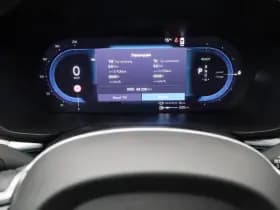 Volvo XC60 2 0 t8 plug in hybrid awd r design facelift pano camera keyless memory stoelverwarming trekhaak thumbnail 6