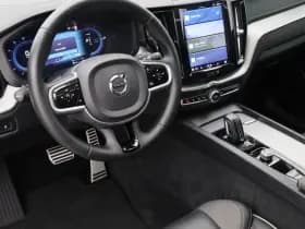 Volvo XC60 2 0 t8 plug in hybrid awd r design facelift pano camera keyless memory stoelverwarming trekhaak thumbnail 9