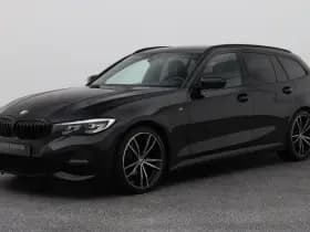 BMW 3-serie serie 318i automaat m sport touring camera carplay stoelverwarming