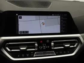 BMW 3-serie serie 318i automaat m sport touring camera carplay stoelverwarming thumbnail 14