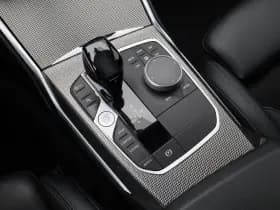 BMW 3-serie serie 318i automaat m sport touring camera carplay stoelverwarming thumbnail 24