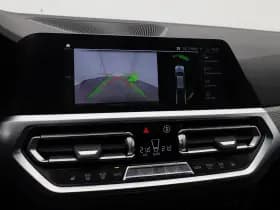 BMW 3-serie serie 318i automaat m sport touring camera carplay stoelverwarming thumbnail 25