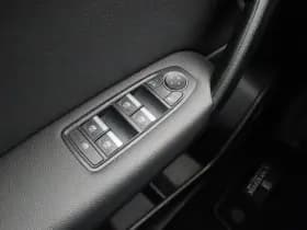 Renault Captur 1 6 e tech plug in hybrid 160 intens camera keyless thumbnail 23