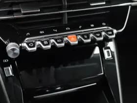 Peugeot 2008 1 2 puretech 130 pk automaat allure camera carplay thumbnail 21