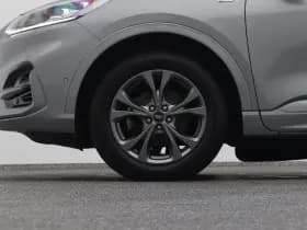 Ford Kuga 2 5 fhev st line x camera adaptive thumbnail 39