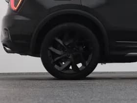 Lynk & 01 1 5 plug in hybrid 360 black zwarte hemel nld auto thumbnail 41