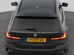 BMW 3-serie serie 318i business edition m sport touring navi carplay trekhaak thumbnail 28