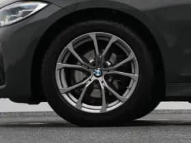 BMW 3-serie serie 318i business edition m sport touring navi carplay trekhaak thumbnail 39