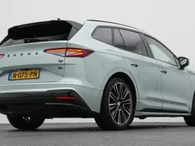 Škoda Enyaq iv 60 founders edition silver camera keyless stuurverw trekhaak thumbnail 17