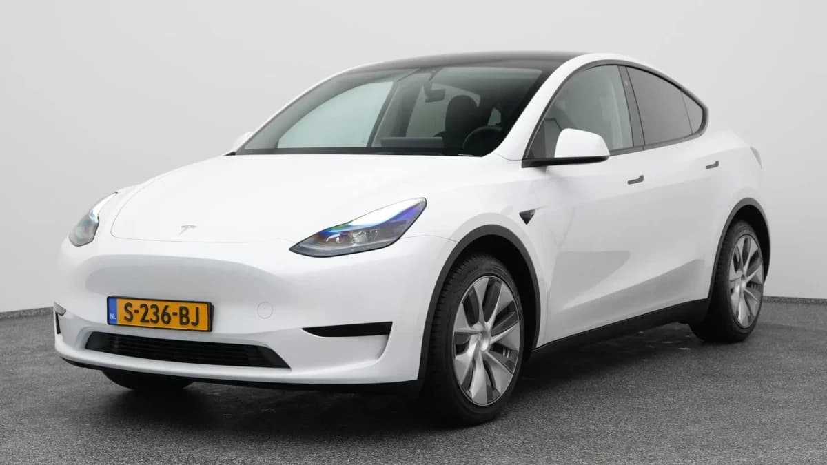 Tesla Model y rwd 58 kwh pano camera autopilot keyless stoelverwarming — foto 1