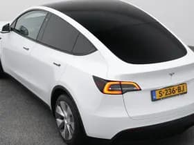 Tesla Model y rwd 58 kwh pano camera autopilot keyless stoelverwarming thumbnail 26