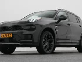 Lynk & 01 1 5 plug in hybrid 360 black zwarte hemel stuurverwarming nld auto thumbnail 15