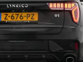 Lynk & 01 1 5 plug in hybrid 360 black zwarte hemel stuurverwarming nld auto thumbnail 20