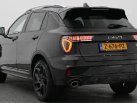 Lynk & 01 1 5 plug in hybrid 360 black zwarte hemel stuurverwarming nld auto thumbnail 5