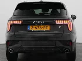 Lynk & 01 1 5 plug in hybrid 360 black zwarte hemel stuurverwarming nld auto thumbnail 10